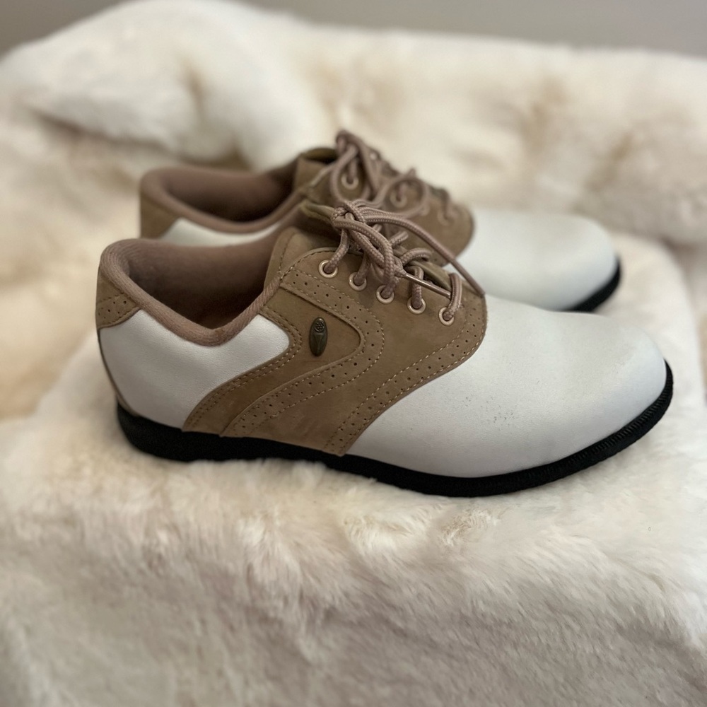 Austin Golf Shoes Two Toned Tan And White Womens Size 7 Spike Key - Picture 4 of 14